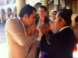 Por gestión de la Comisión de Salud, la SSJ aplica vacuna contra influenza a personal del Congreso local. Foto: ‏@LegislativoJal. ESPECIAL /