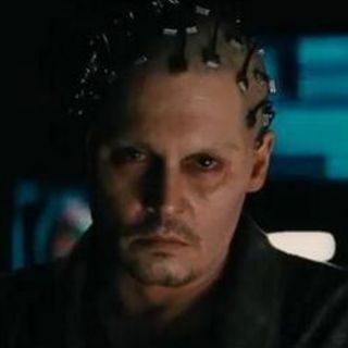 Johnny Depp muestra diferente faceta en 'Trascender'