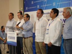 Diputados del PAN se reúnen en Vallarta.  /