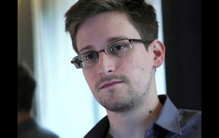 Edward Snowden es buscado por EU acusado de espionaje y robo de propiedad federal. ARCHIVO /