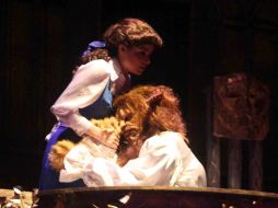 Imagen de La Bella y la Bestia en teatro. ARCHIVO /