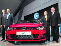 Acontecimiento. La presentación de este auto reunió a diferentes personalidades.  /