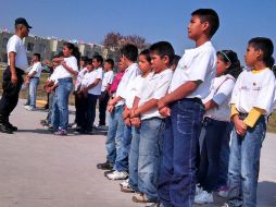Un representante de la Policía Comunitaria permanece en el fraccionamiento para darle continuidad a lo aprendido.  /