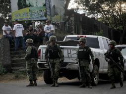 Exigen la salida del Ejército de Michoacán ya que afirman que 'sólo el pueblo apoya y defiende al pueblo'. SUN /