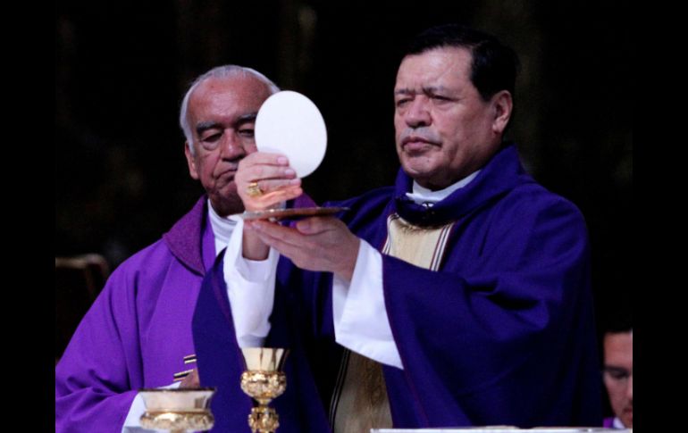 Norberto Rivera llama a los fieles a encontrarse con Dios para ser transformados con su amor. ARCHIVO /