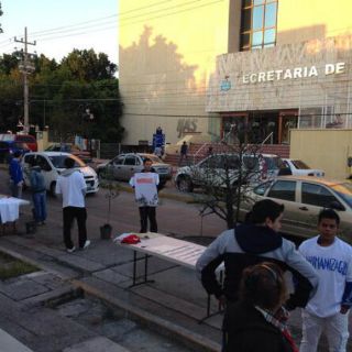 Jóvenes se movilizan para darle un respiro a la ciudad