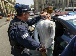 La Policía de Guadalajara también arrestó a un hombre acusado de robar tres celulares.  /