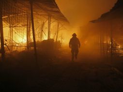 El GDF estima que alrededor 300 comercios fueron afectados por el incendio ocurrido el pasado sábado. ARCHIVO /