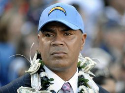 Seau murió en 2012 por una bala en el pecho, habría sido un suicidio. AP /