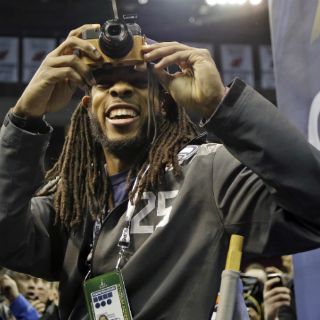 Richard Sherman, encantador en el 'Media Day'