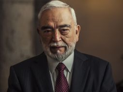 De visita en Guadalajara, Alejandro, dice que su ponencia es una charla para los que hacen teatro como él.  /