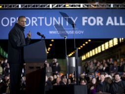Barack Obama ofrece un discurso desde la Planta de Hierro Irvin en Pensilvania. AP /