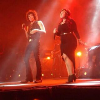 Enrique Bunbury cumple a sus fans en presentación de 'Palosanto'