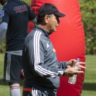 El 'Güero' Real, contra los villamelones en Chivas