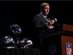 Roger Goodell, comisionado de la NFL, confirmó en rueda de prensa el horario del Super Bowl XLVIII. AP /