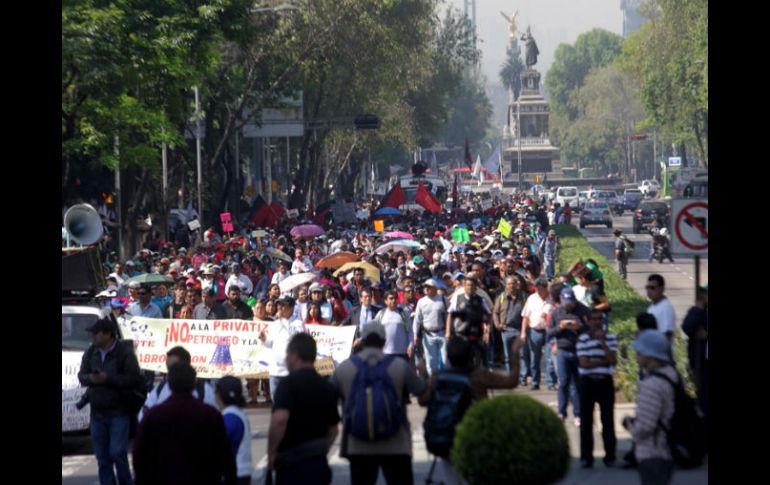 Policías de diversos agrupamientos se mantienen atentos para evitar cualquier alteración del orden público. SUN /