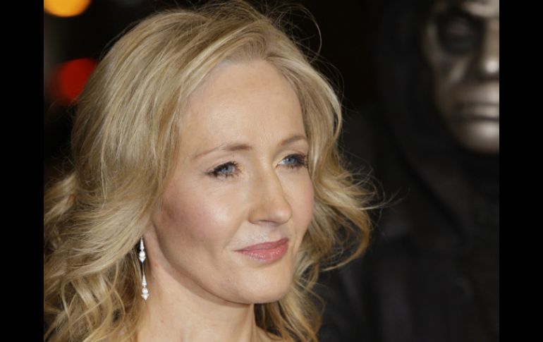 En su artículo, la británica reconoce sentirse más orgullosa de sus años como madre soltera que de ninguna otra etapa. ARCHIVO /