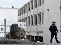 Las unidades de la Fuerza Especial Conjunta para Terrorismo y Materiales Peligros asistieron a los lugares de la posible amenaza. AP /