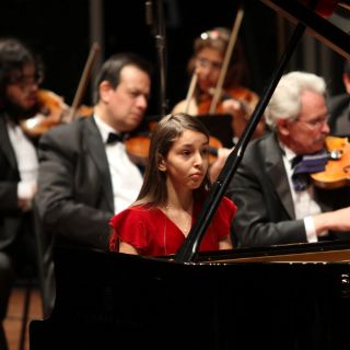 Daniela Liebman deslumbra en debut en Bellas Artes