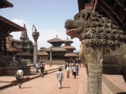 Una viva imagen de la compleja arquitectura de la plaza Durbar en el centro de Katmandú.  /