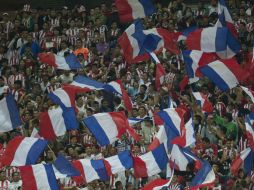 El dominio de Chivas fue claro entre los aficionados que se dieron cita. MEXSPORT /