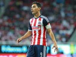 Omar Bravo no tuvo un buen partido ante Cruz Azul.  /