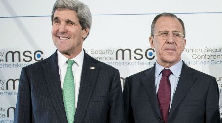 John Kerry y Sergey Lavrov, las diferencias entre Occidente y Rusia están bloqueando la solución de los conflictos en Siria y Ucrania. AFP /