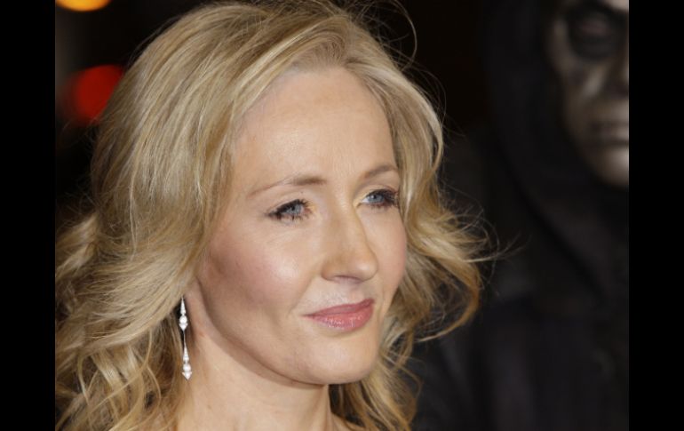 La escritora dice que escribió 'la relación Hermione-Ron como forma de deseo cumplido'. ARCHIVO /