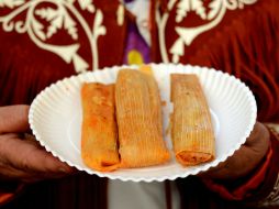 Este tradicional alimento es degustado hoy de parte de quienes obtuvieron al niño en la Rosca de Reyes. NTX /