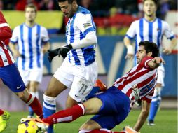 El jugador mexicano de la Real Sociedad Carlos Vela, durante el partido ante el Atlético de Madrid disputado esta tarde. EFE /