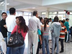 Las personas buscan evitar contraer el virus, por lo que no dudan en acudir a aplicarse la vacuna.  /