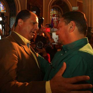 Araya y Solís encabezan elecciones en Costa Rica