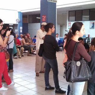 Demanda de vacuna contra influenza satura Centro de Salud 3