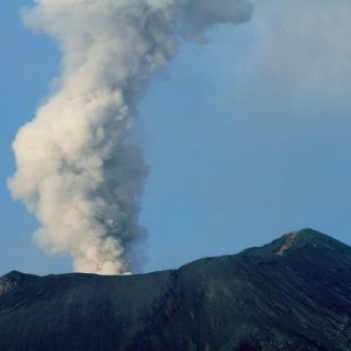 El Popocatépetl registra 38 exhalaciones