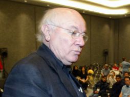 El escritor está bien tras la diálisis a la que fue sometido, sigue estable. ARCHIVO /