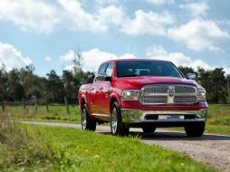 Destacan que el vehículo tiene capacidad de camioneta pickup con la economía de consumo de un auto. TOMADA DE chrysler.com  /