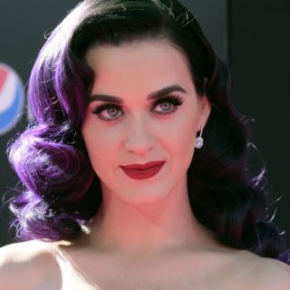 Katy Perry gastó miles de dólares en strippers
