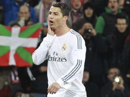Cristiano Ronaldo habría respondido una agresión, motivo suficiente para que lo echaran de la cancha ante el Athletic. EFE /
