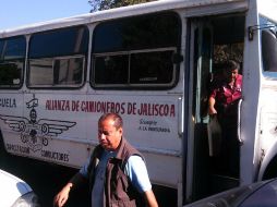 Los pasajeros pueden detectar más facilmente a personas sospechosas y así alertar a las autoridades o a los mismos choferes. ARCHIVO /