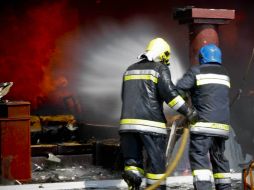 Primeras investigaciones señalan que el incendio se habría originado por un corto circuito. SUN /