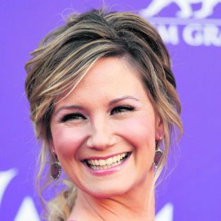 Hormonas y salud dental, claves en la vida de toda mujer