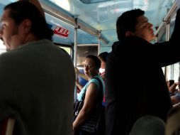 En la Zona Metropolitana de Guadalajara prestan el servicio de transporte público alrededor de cinco mil 200 unidades. ARCHIVO /