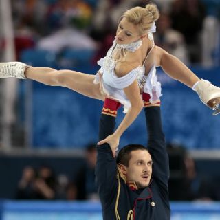 Debuta prueba de patinaje artístico por equipos