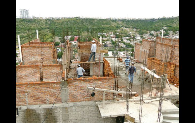 La industria de la construcción retrocedió, de acuerdo con el INEGI. EE  /