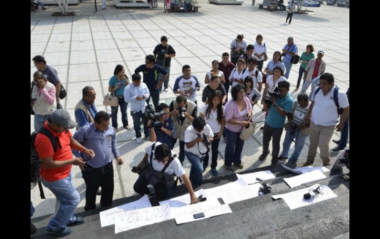 Periodistas protestan para demandar a las autoridades judiciales la localización del reportero Gregorio Jiménez de la Cruz. ARCHIVO /