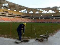 Los preparativos de la sedes mundialistas han estado empañados por este tipo de casos. EFE /