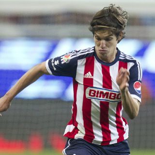 Carlos Fierro continúa entre algodones