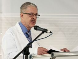 Agustín González se comprometió a que a principios del 2015 se pueda contar con un acelerador lineal para tratamiento contra el cáncer. ARCHIVO /