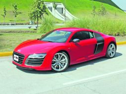 Potencia. El R8 es Superman, un héroe de maneras civilizadas, pero igualmente capaz de vencer al que se atreva a desafiarlo.  /