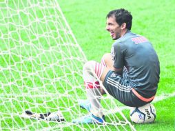 Luis Michel debutó en el Apertura 2003 con Chivas y tras no entrar en planes para esta temporada, se incorporó al Saprissa. MEXSPORT /